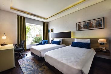 هتل Doubletree By Hilton Gurugram Baani Square