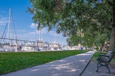 فندق Doubletree By Hilton New Bern Riverfront