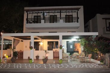هتل Elounda Olive Garden Studios