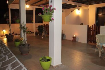 هتل Elounda Olive Garden Studios