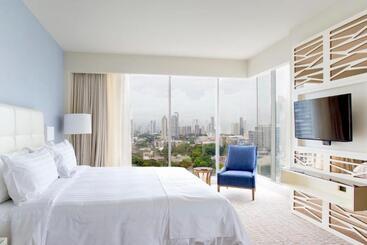 Global Hotel Panama