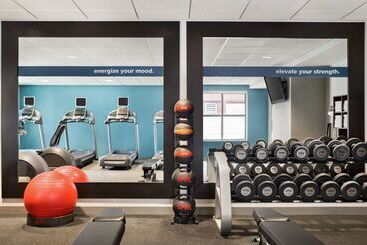 هتل Hampton Inn Portland Downtownwaterfront