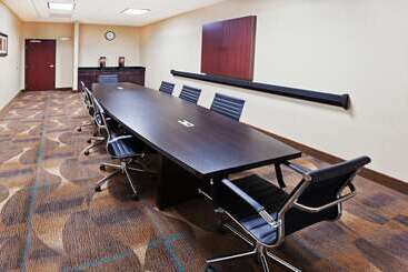 هتل Hampton Inn & Suites Liberal