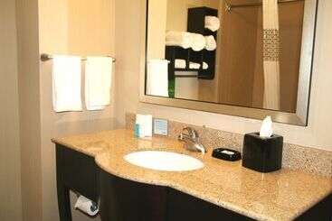 هتل Hampton Inn & Suites Liberal