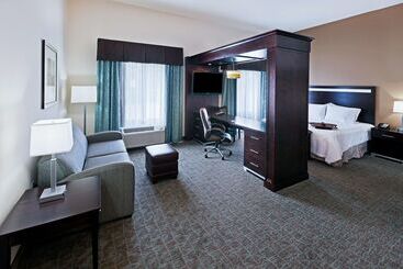 هتل Hampton Inn & Suites Liberal