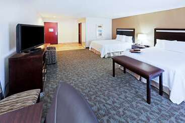 هتل Hampton Inn & Suites Liberal