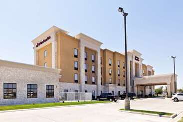 هتل Hampton Inn & Suites Liberal