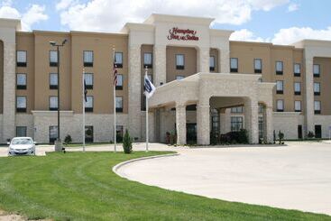 هتل Hampton Inn & Suites Liberal