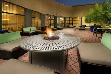 هتل Hilton Garden Inn College Station