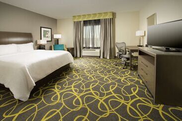 هتل Hilton Garden Inn College Station