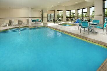 هتل Hilton Garden Inn College Station