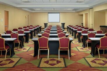 هتل Hilton Garden Inn Odessa