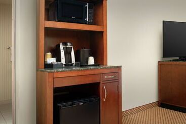 هتل Hilton Garden Inn Odessa