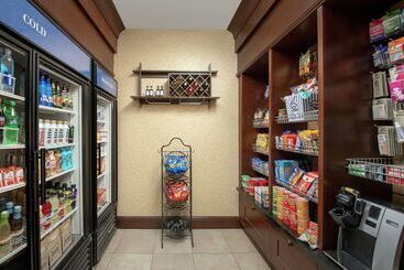 هتل Hilton Garden Inn Odessa