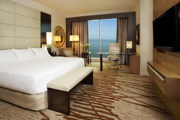 هتل Hilton Panama