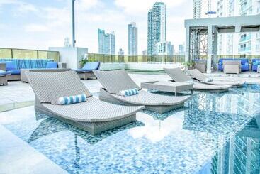 هتل Hilton Panama