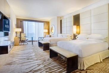 هتل Hilton Panama