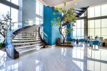 هتل Hilton Panama