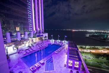 هتل Hilton Panama