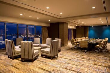 هتل Hilton Panama