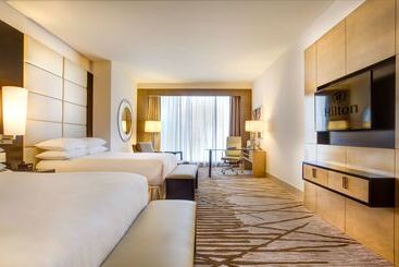 هتل Hilton Panama