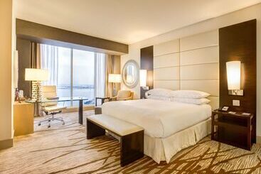 هتل Hilton Panama