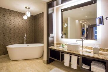 هتل Hilton Panama