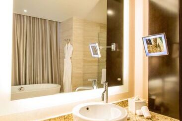 هتل Hilton Panama