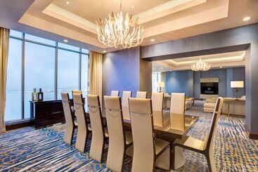 هتل Hilton Panama