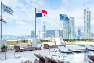 هتل Hilton Panama