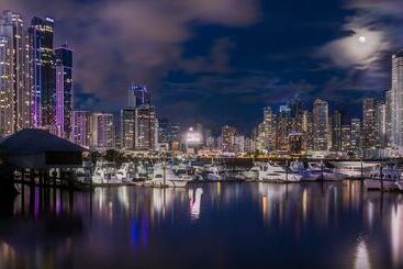 هتل Hilton Panama