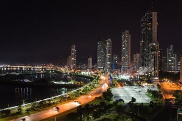 هتل Hilton Panama