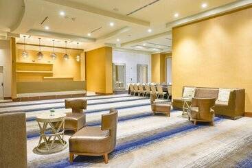 هتل Hilton Panama