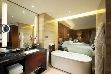 هتل Hilton Shijiazhuang