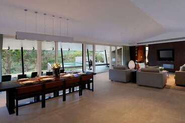 هتل Hilton Shillim Estate Retreat & Spa