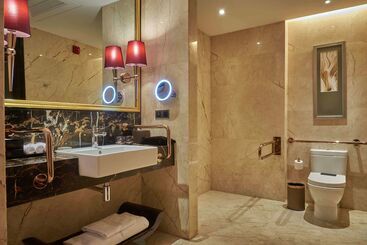 هتل Hilton Zhengzhou