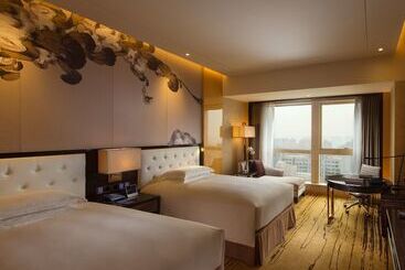 هتل Hilton Zhengzhou
