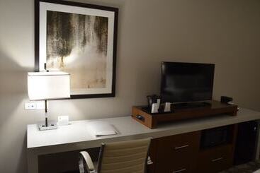 Holiday Inn Express Hotel & Suites Albany By Ihg