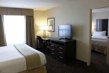 هتل Holiday Inn Express Yorkton East, An Ihg