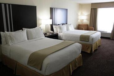 هتل Holiday Inn Express Yorkton East, An Ihg