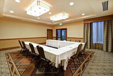 هتل Homewood Suites By Hilton Kalispell, Mt
