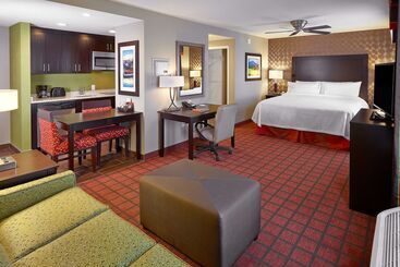 هتل Homewood Suites By Hilton Calgary Airport, Alberta, Canada