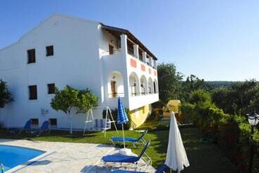 هتل Irene Apartments