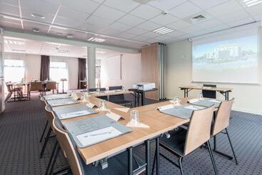 هتل Kyriad La Rochelle Centre  Les Minimes