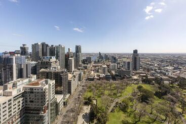 Hotel Oaks Melbourne On William Suites