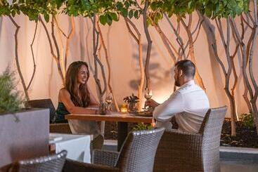 هتل Portobay Liberdade