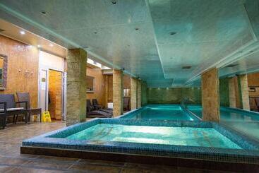 Premier Prezident Garni Hotel And Spa