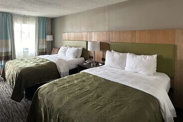 ホテル Quality Inn Calhoun North I75
