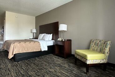ホテル Quality Inn Calhoun North I75