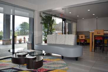 ホテル Quality Inn Calhoun North I75